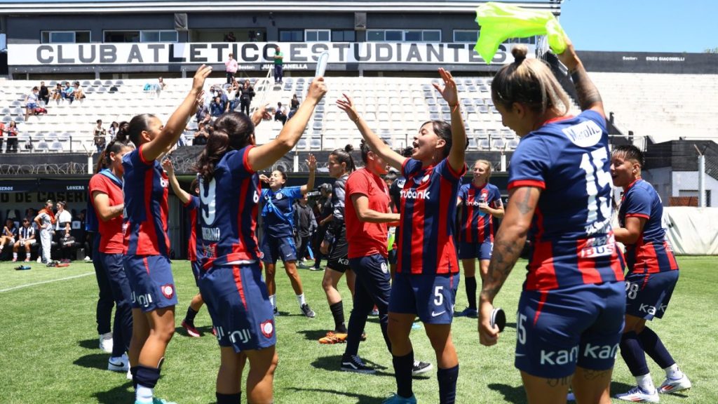 San Lorenzo Femenino Estudiantes