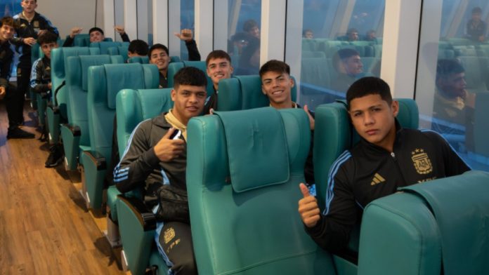 Uriel Ojeda amistosos Sub 17